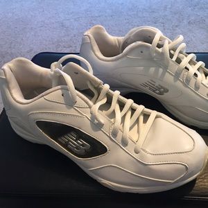 New women’s New Balance Abzorb tennis shoes.